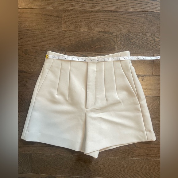Zara High Waisted Shorts - Picture 4 of 5